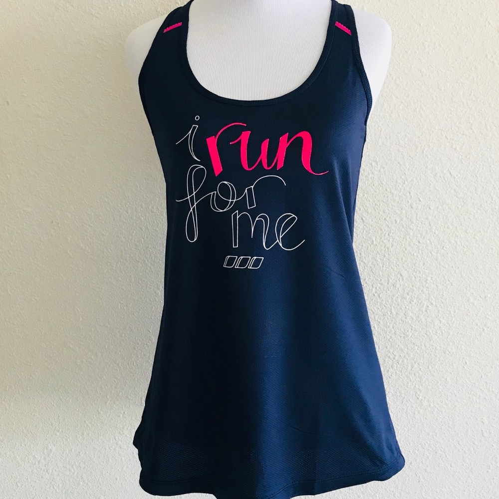 Lorna Jane top